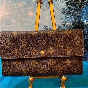 Louis Vuitton Sarah Wallet Brown Monogram  Very Good Condition